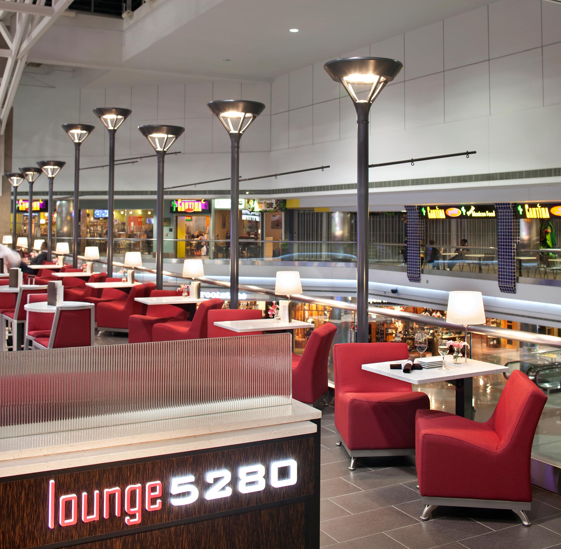 lounge-5280-aeroporto-internazionale-di-denver-1